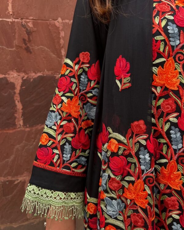 Bringing luxury to fabric, one stitch at a time💫Our embroidery isn’t mass-produced—it’s handcra (2) Bringing luxury to fabric, one stitch at a time💫Our embroidery isn’t mass-produced—it’s handcra (2)