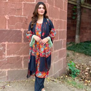 Bringing luxury to fabric, one stitch at a time💫Our embroidery isn’t mass-produced—it’s handcra