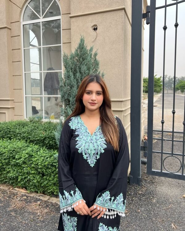 Perfect breezy co-ord sets for the summers!Embroidery that adds a touch of tradition to the mode (1) Perfect breezy co-ord sets for the summers!Embroidery that adds a touch of tradition to the mode (1)