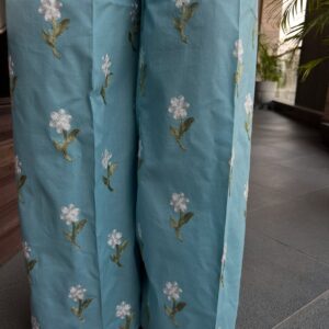 Say hello to your new floral obsession!Introducing our Pinterest-perfect cord set which is all a (3)