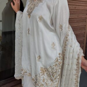 ✨ Tilla Embroidery Suit ✨✔ Crafted by skilled artisans✔ Intricate metallic threadwork (Tilla) on (3) ✨ Tilla Embroidery Suit ✨✔ Crafted by skilled artisans✔ Intricate metallic threadwork (Tilla) on (3)