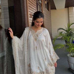 ✨ Tilla Embroidery Suit ✨✔ Crafted by skilled artisans✔ Intricate metallic threadwork (Tilla) on (5) ✨ Tilla Embroidery Suit ✨✔ Crafted by skilled artisans✔ Intricate metallic threadwork (Tilla) on (5)